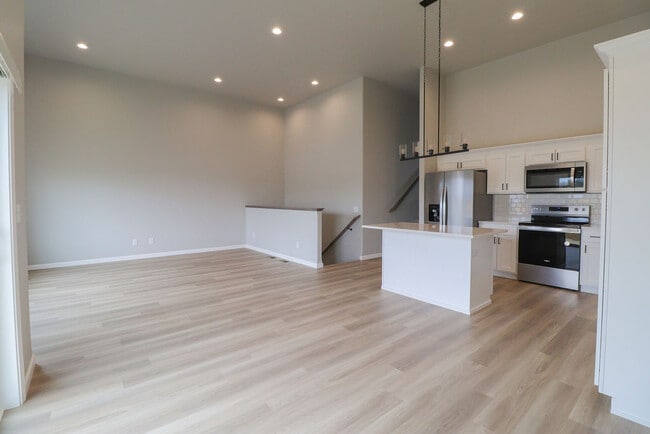 Photo - 6159 24th St S