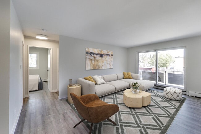 Freshly Renovated 2 Bedroom 1 Bathroom Apartment! - Freshly Renovated 2 Bedroom 1 Bathroom Apartment! Unit 204