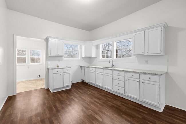 Photo - 5722 Terrace Ave