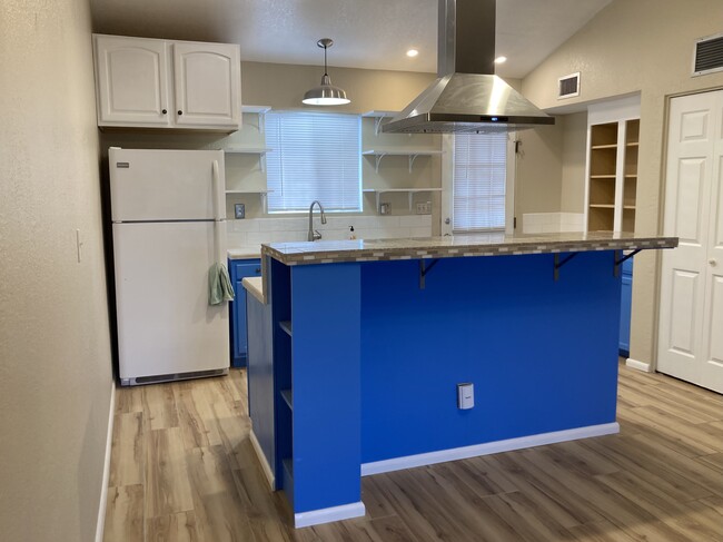 Newly renovated kitchen, Frida Kahlo blue. - 540 W Balboa Dr Townhome