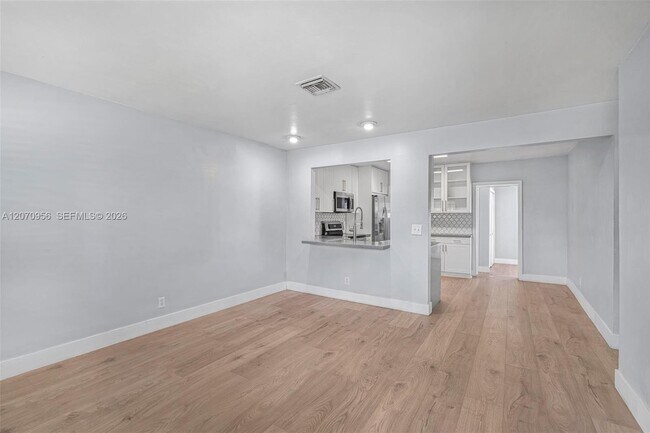 Photo - 5001 SW 92nd Terrace