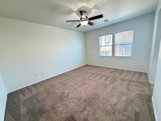 Photo - Carry Over Showing: This property has been shown before and will be rented to the first most qual...
