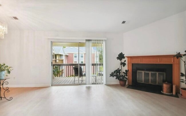 Photo - 116 Water Fountain Way Unit 303