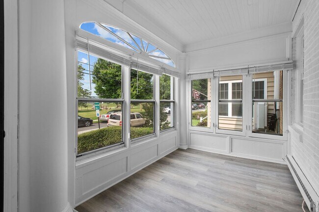Photo - 603 Dayton Rd