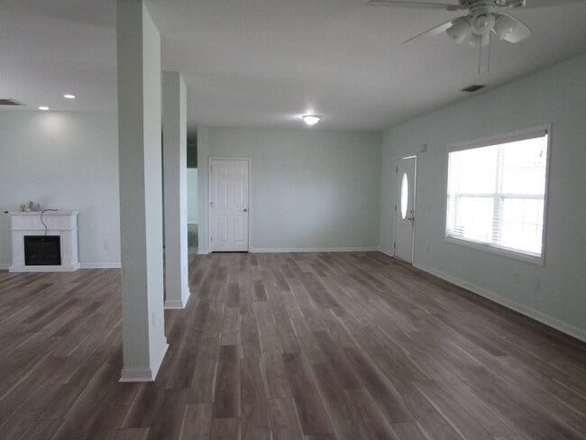 Photo - 6111 Shorewood Wy