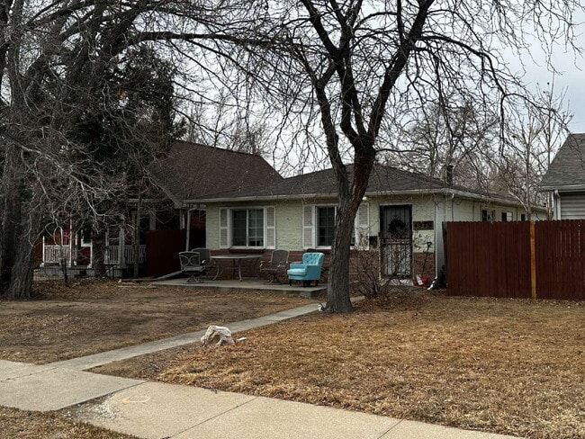 Photo - "Charming 4-Bed, 2-Bath Home in Denver's Vibrant Neighborhood!"