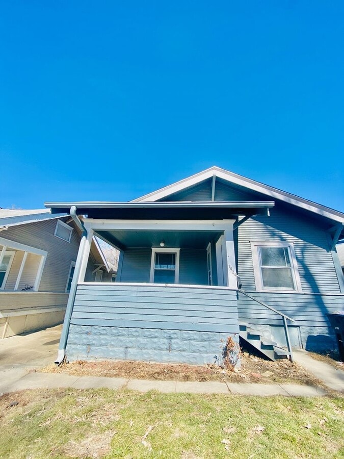 Photo - 1624 Victor Ave