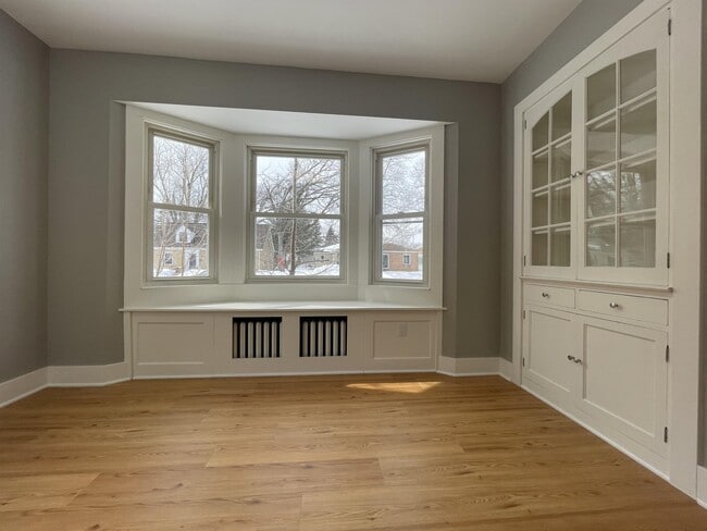 Photo - 4059 Brunswick Ave S