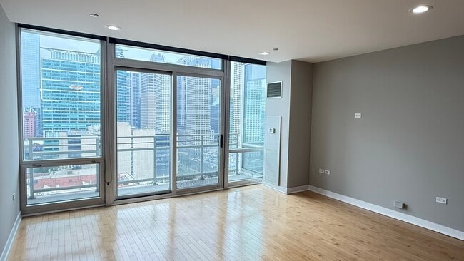 Photo - 737 W Washington Blvd Unit 1904