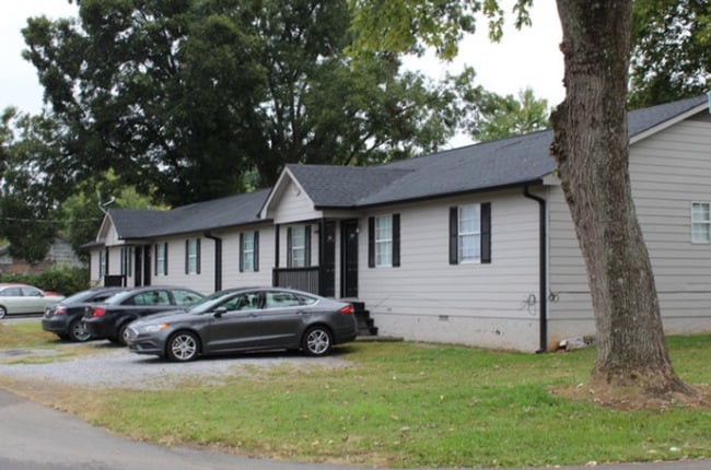 Building Photo - Now Available! 2 Bedroom Apartment in Cleveland TN!