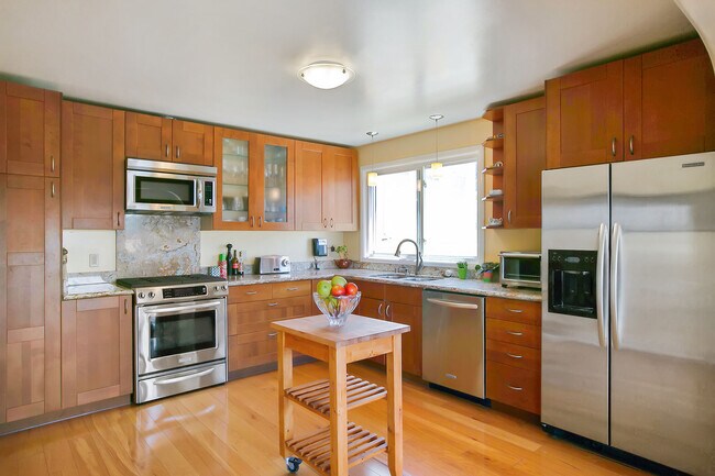 Photo - 130 Granville Way