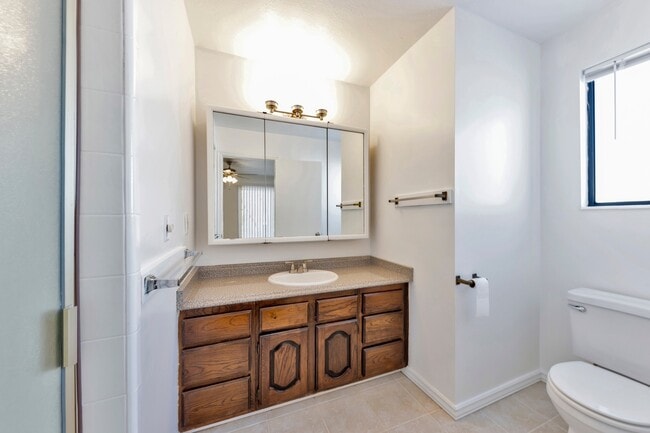 Photo - Enormous 4 Bed / 3 Bath Pet Friendly Home in East Layton! Available NOW!