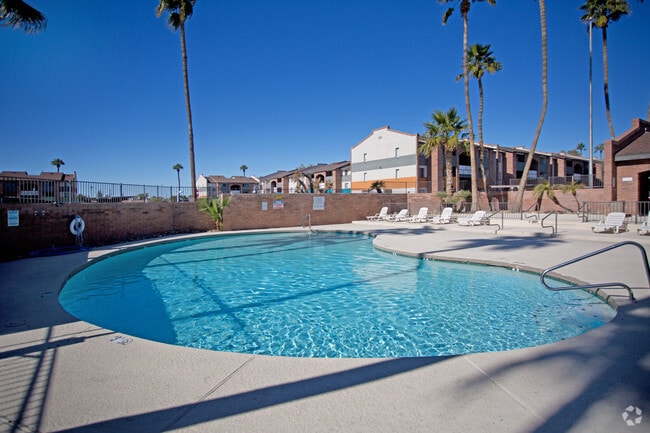 Building Photo - Resort on 27th