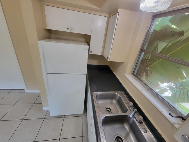 Photo - 698 Union St Unit 4