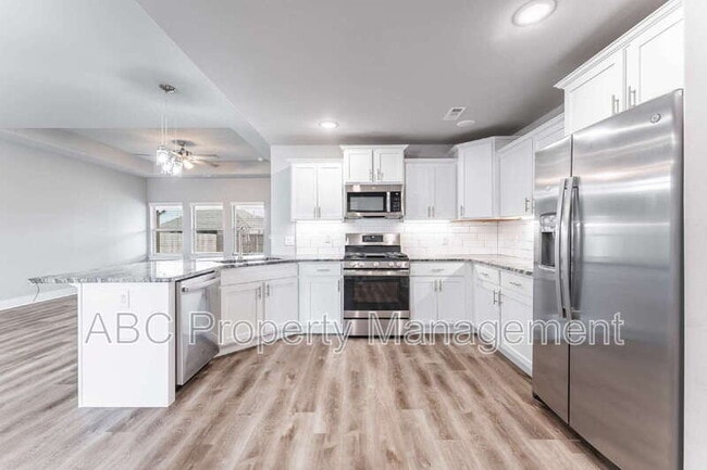 Photo - 410 Citation St