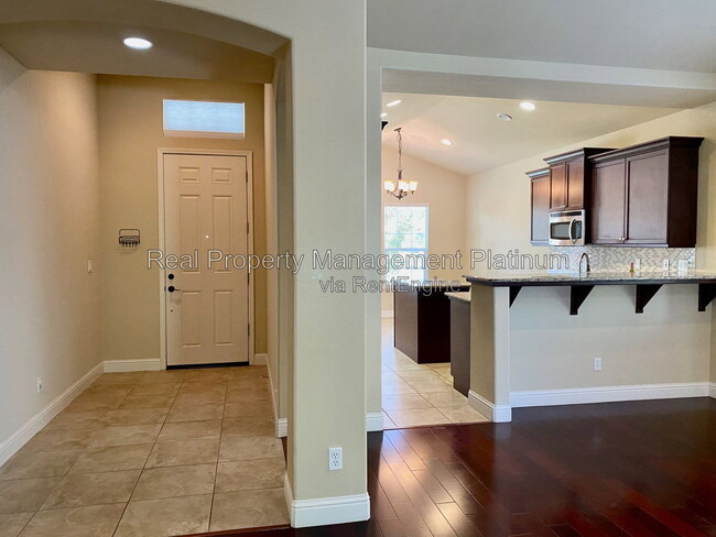 Photo - 8616 N Garden Ave