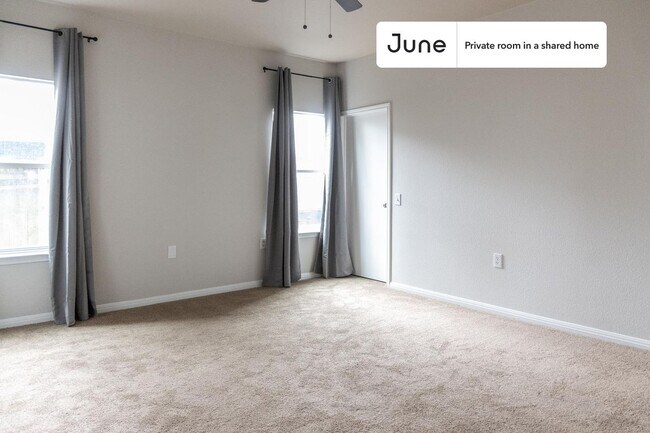 Photo - Room in Shared 5 bed/2 bath home Unidad A