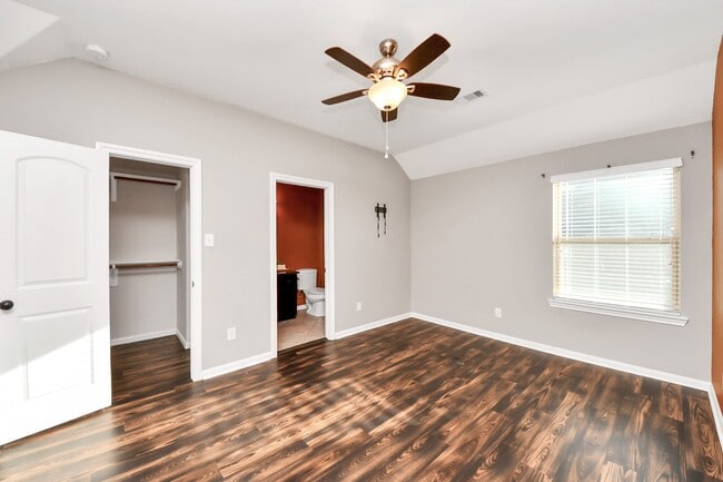 Building Photo - 3544 Woods Estates Dr