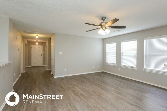 Photo - 1623 Venus Dr E