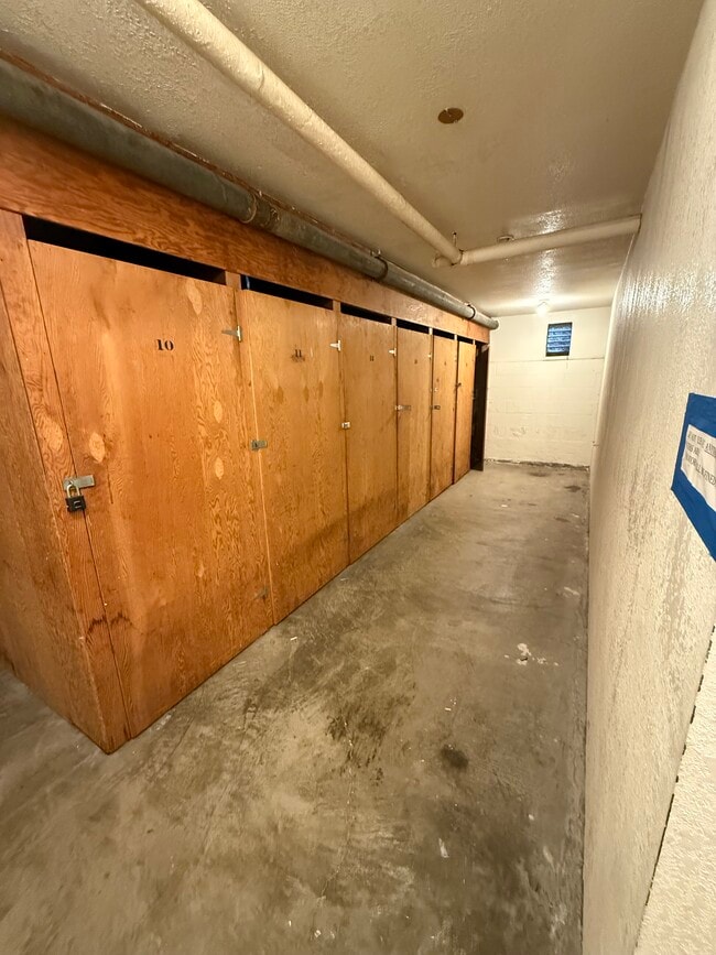 Photo - 2211 Carleton St