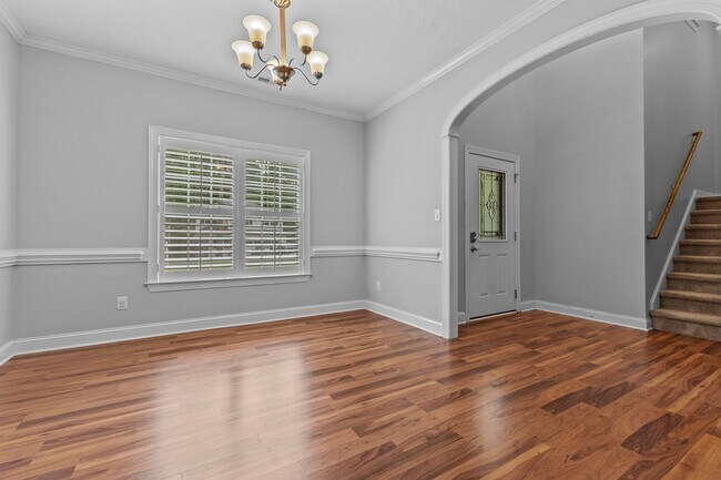 Photo - 768 Riverbirch Dr