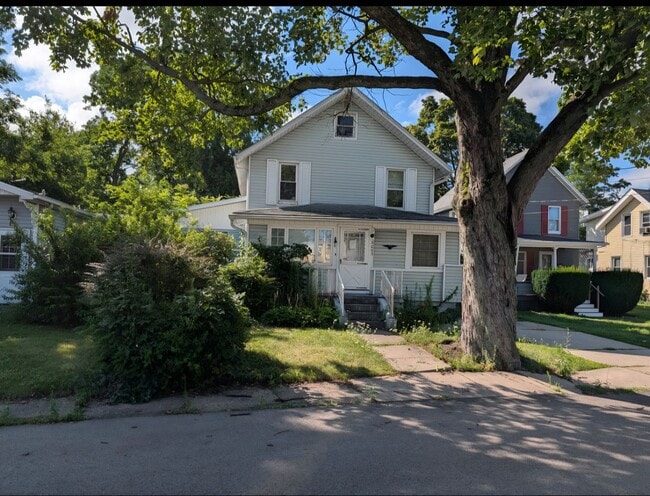 Building Photo - 3003 Gray Ave