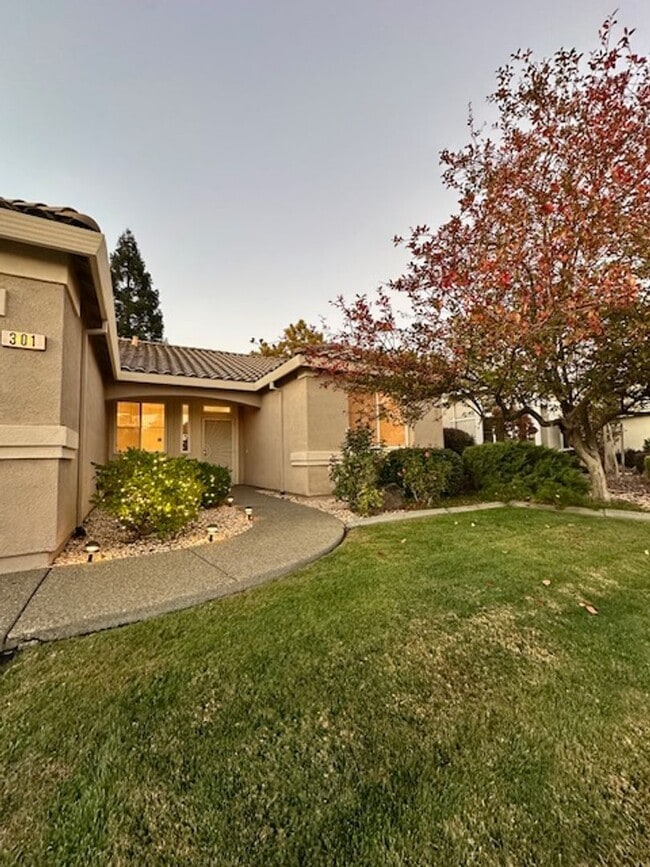 Photo - Active Senior Community for 55 and oldaer! Located in beautiful Sun City, Roseville.