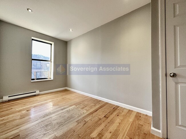 Photo - 350 Manhattan Ave Unidad 1C