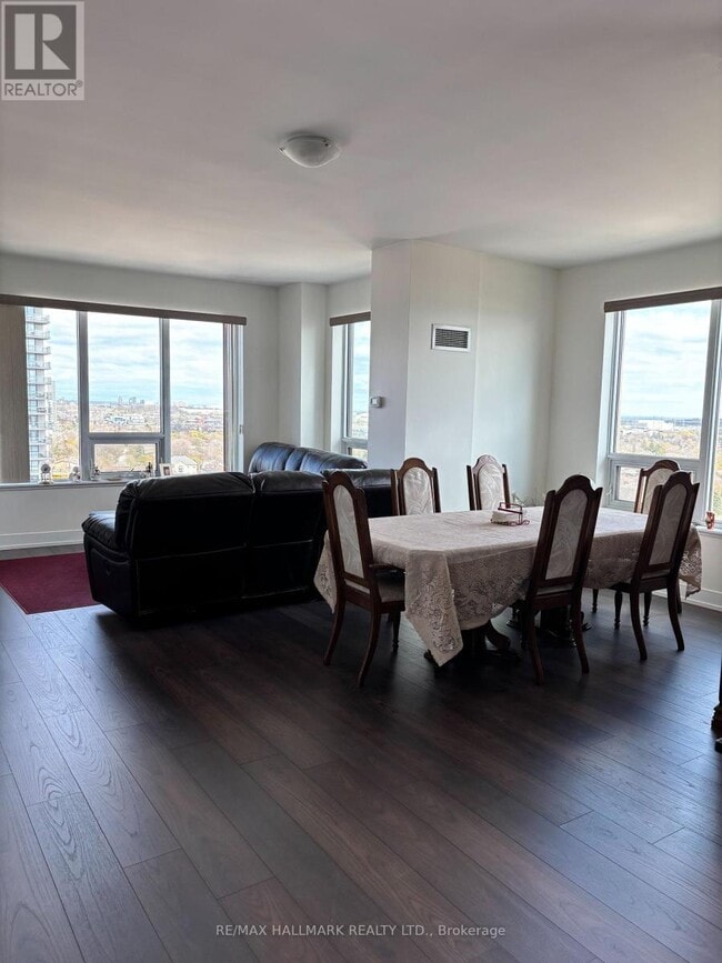 Photo - 1215 Bayly St Unit 1604