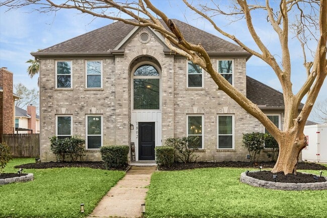 Building Photo - 1802 Valero St