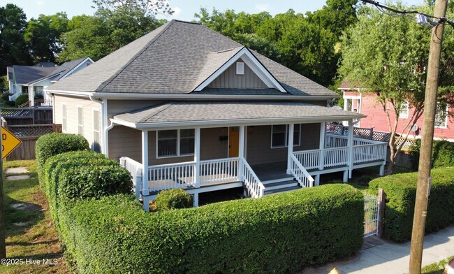 Building Photo - 627 E Hargett St Rental