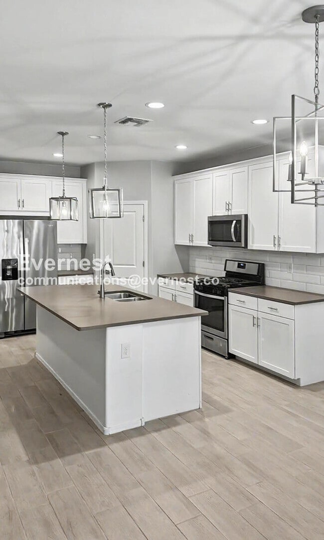 Photo - 10667 W Filbert St