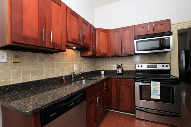 454 E Girard Ave Unit 2F