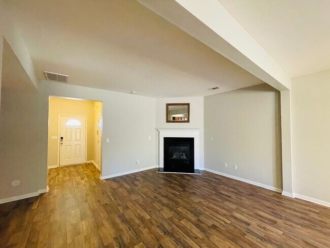 Photo - Beautiful Townhome in Catawba Village