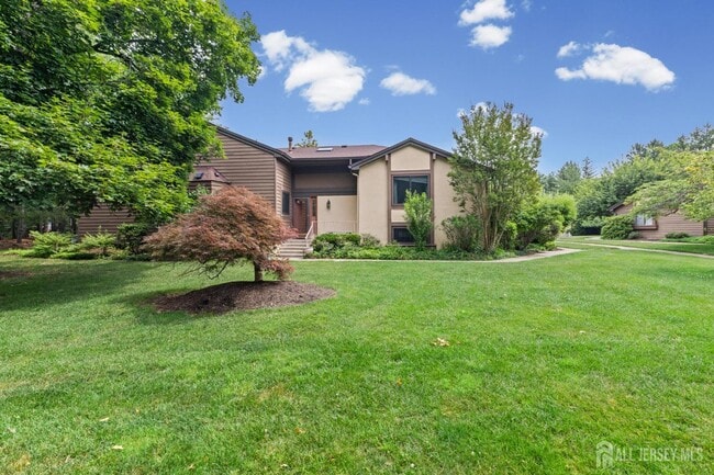 130 Sayre Dr Unit 130