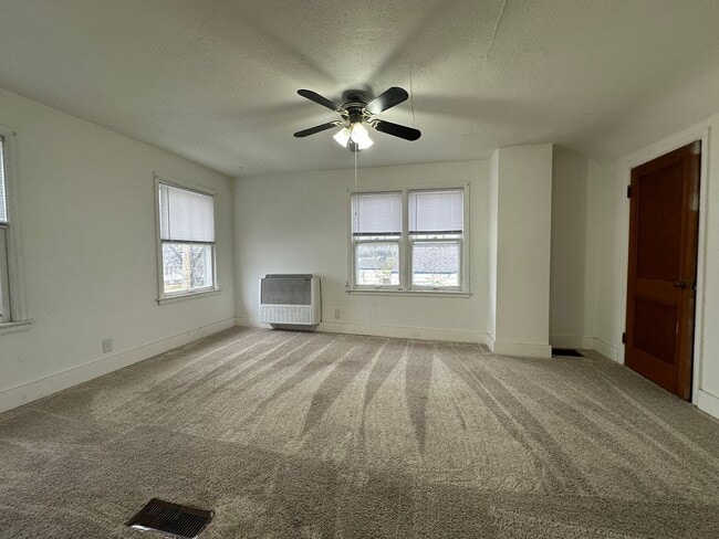 Building Photo - 110 N 22nd St Unit = #2