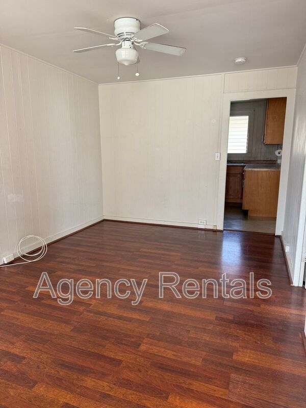 Building Photo - 1141 Rycroft St Unit A