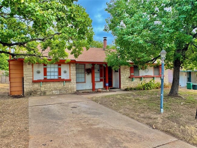 Building Photo - 1806 Cherry Orchard Dr