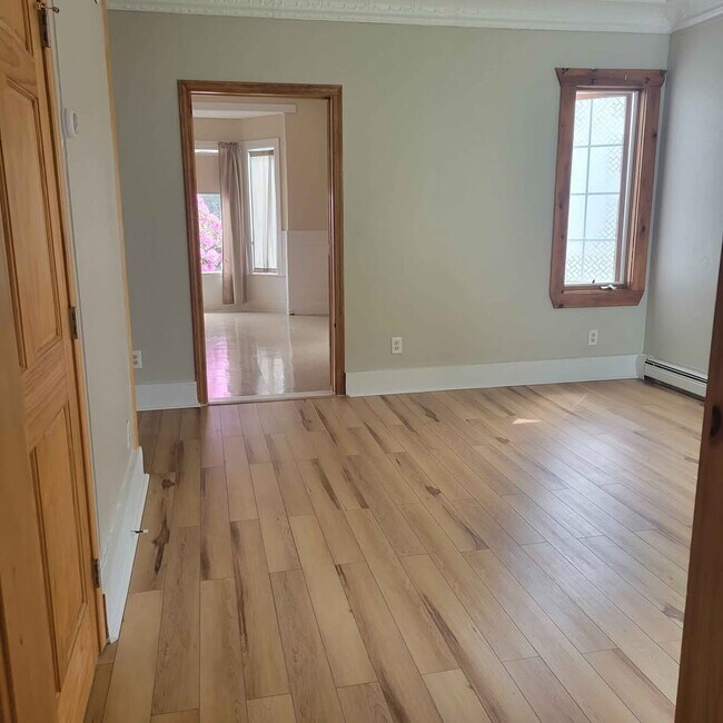 32 James St Unit 32 JAMES  1ST