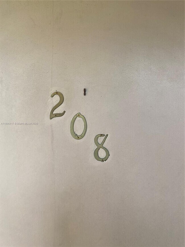 Photo - 2420 Diana Dr Unit 208