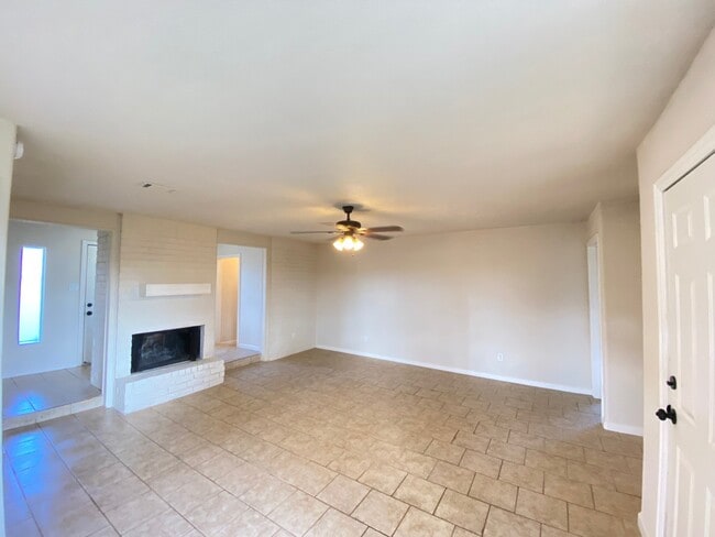 Photo - 521 26th Ave N