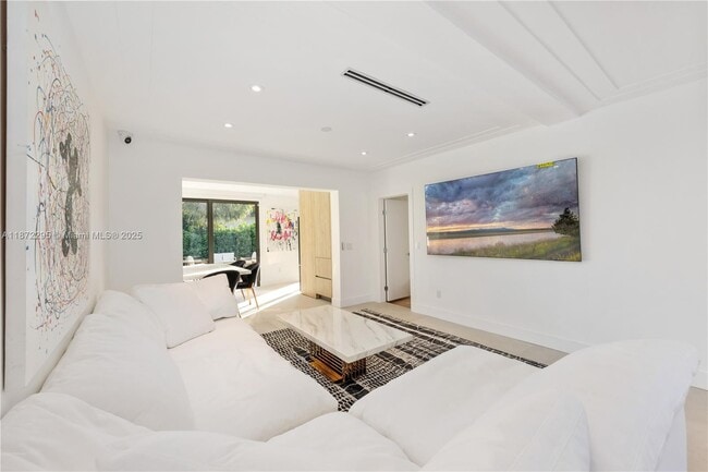 Photo - 900 W 47th Ct