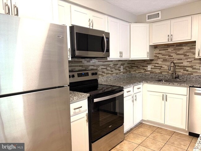 Photo - 3503 Wedgewood Ct Unit M