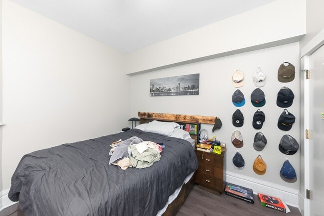 Photo - 954 W Cuyler Ave