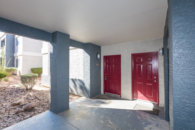 Building Photo - MOVE IN SPECIAL - Available 2 Bedroom Down... Unit 1125 Rental