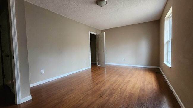 Photo - Condo Now For Rent Unit 19