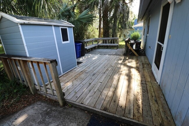 Photo - 1680 Asturias St