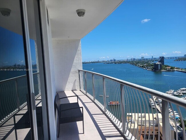 Photo - 1750 N Bayshore Dr Unidad 2604 Rental