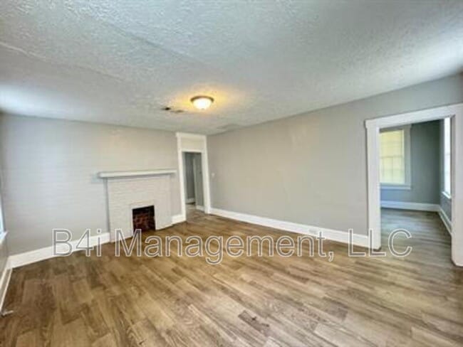 Photo - 1111 Henry Ave