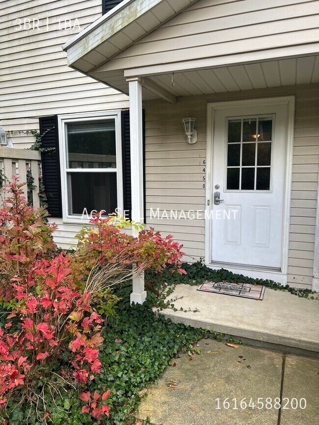 Photo - 6450 Bella Vista Dr NE Unit MI